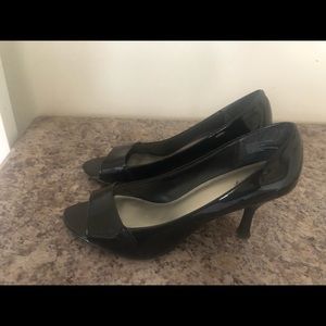 Black peep toe sandals